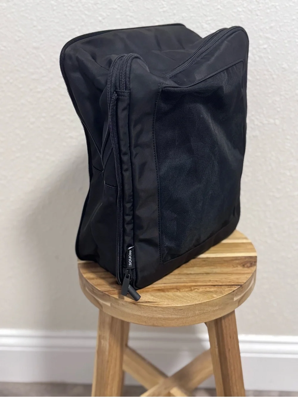 MONOS Black Compressible Packing Cubes EUC 4 Piece Set